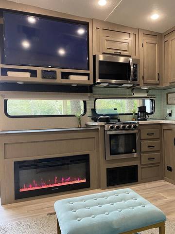 Camping for 6 Guests in Lake Conroe, Texas, Picture 3