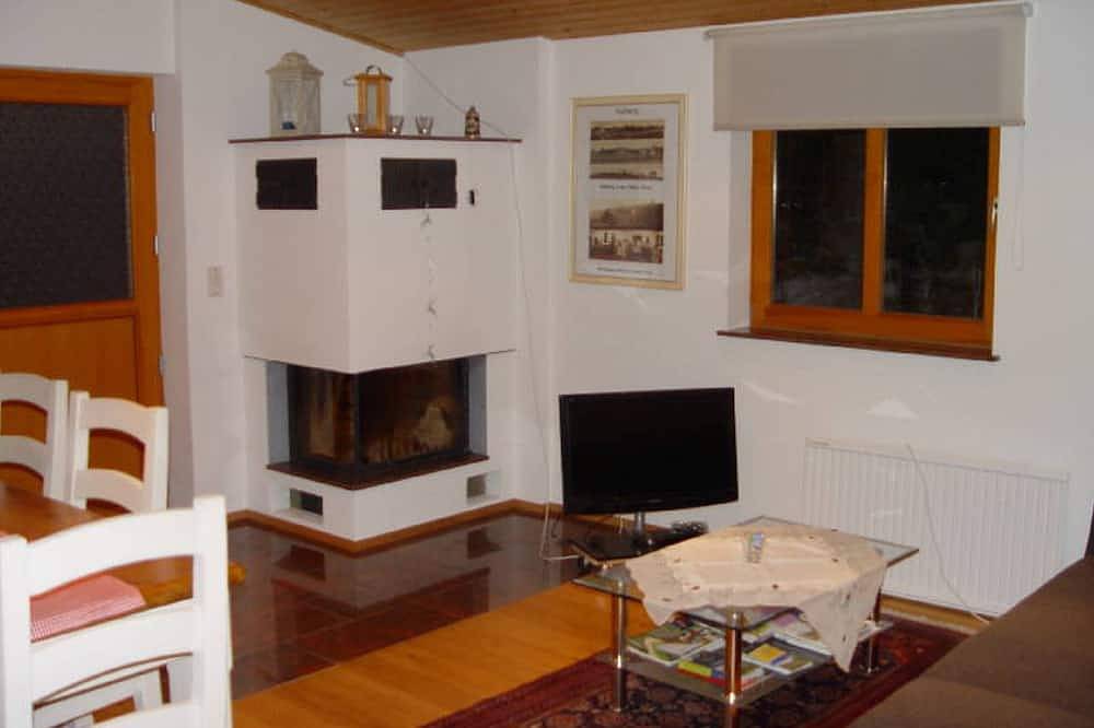 Ganze Wohnung, Ferienhaus Weichart, 45qm, Terrasse, 1 Schlafzimmer, max. 2 Personen in Sulzburg, Südschwarzwald