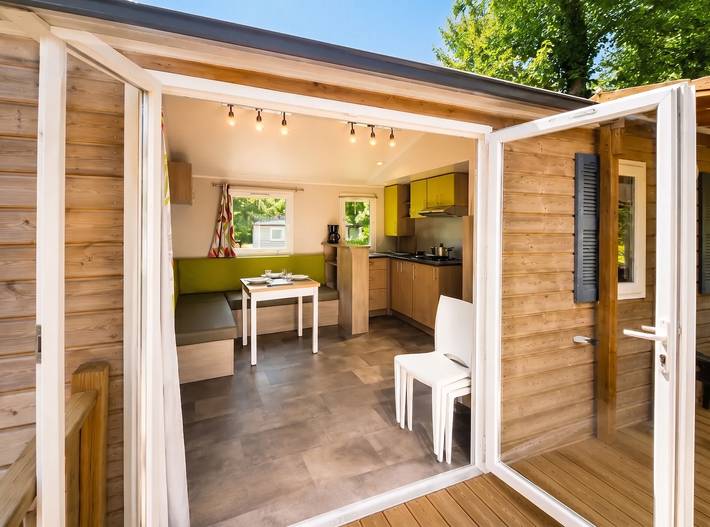 Bungalow pour 6 personnes, avec terrasse ainsi que jardin et piscine dans Essonne - 4