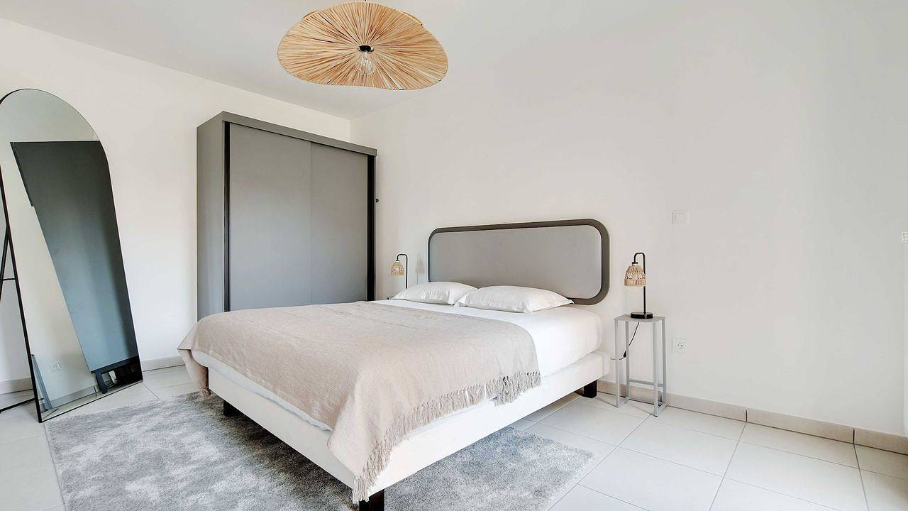 Appartement de vacances entier, Ferienwohnung mit Schlafzimmer in Suresnes in Suresnes, Hauts-de-Seine