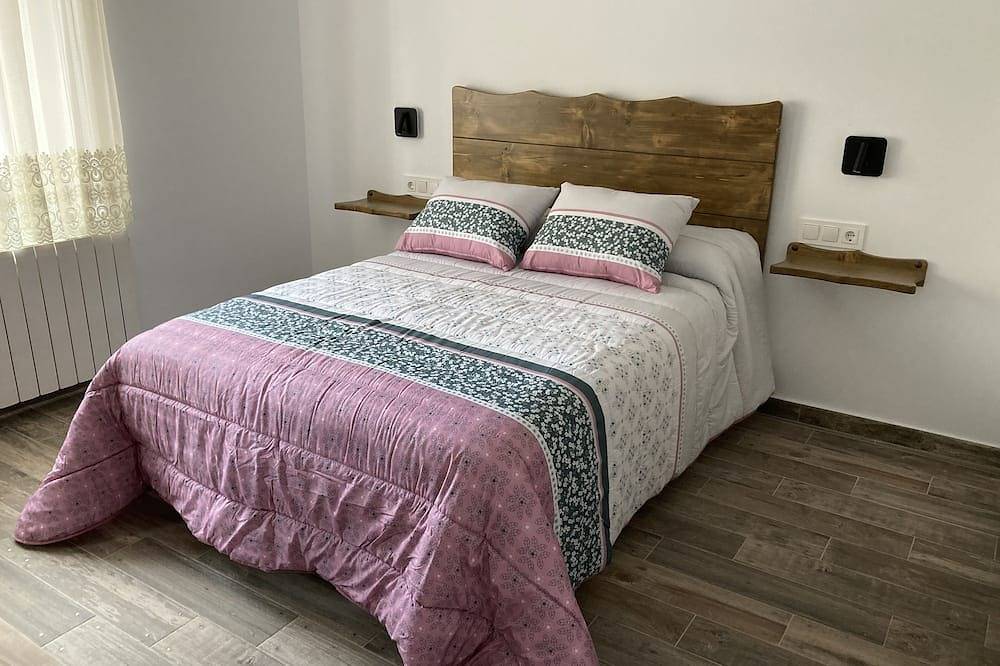 Ganze Wohnung, Rural Get-away Ideal for Outdoor Activities With Jacuzzi in El Peral, La Manchuela