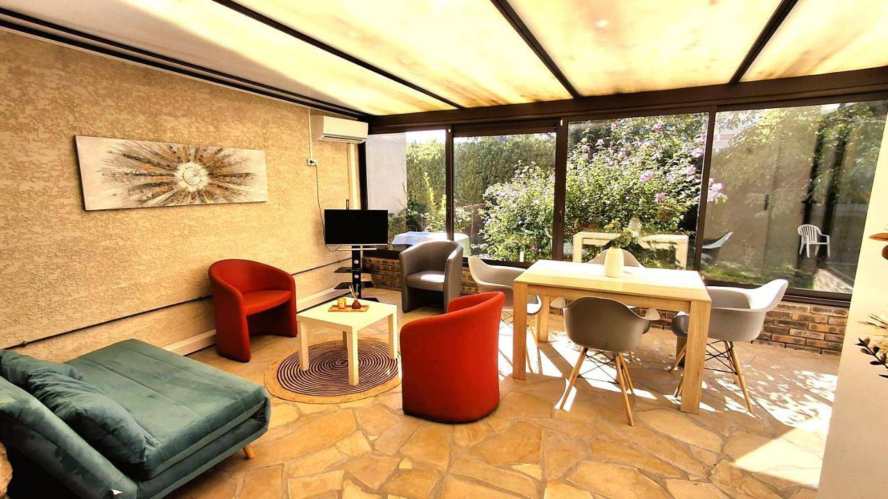 Appartement entier, Studio entièrement équipé - Entre Paris & Disney in Neuilly-sur-Marne, Seine-Saint-Denis