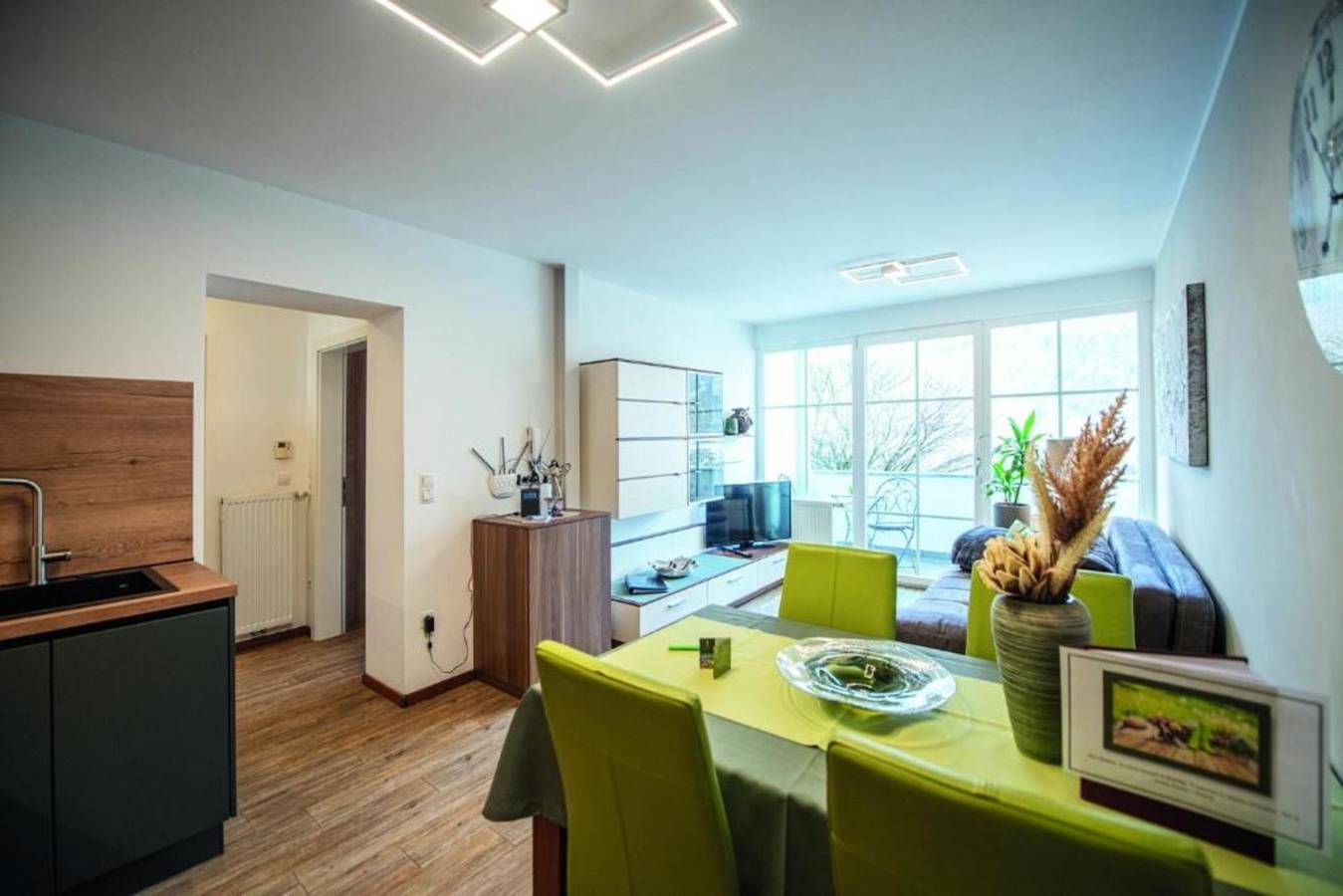 Entire apartment, Apartment 'Marie Christin' with Mountain View, Shared Terrace and Wi-Fi in Millan, Brixen