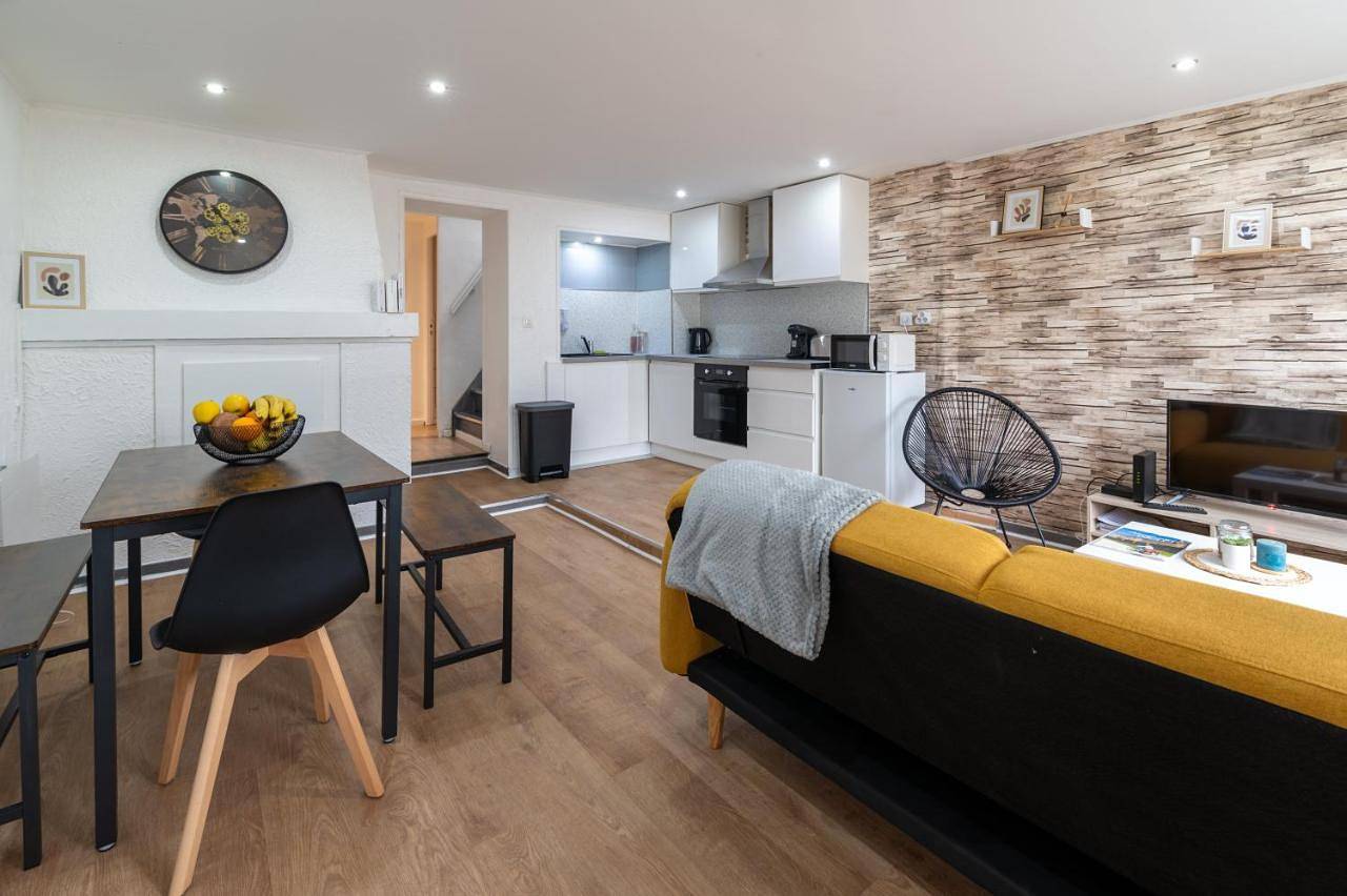 Charmante maison au calme avec terrasse & parking in Nouzonville, Parc naturel régional des Ardennes