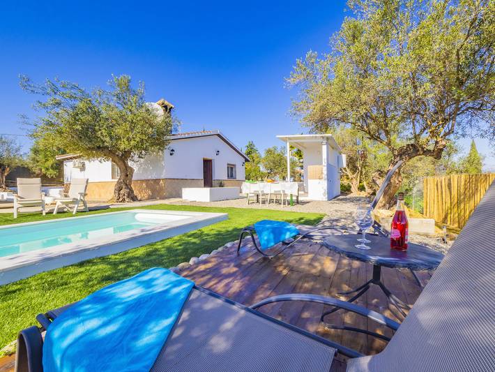 Casa rural para 6 personas, con jardín y terraza, Se admiten mascotas en Alhaurín el Grande