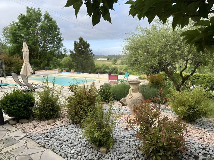 Vakantiehuis 'Cabanon Provençal - Le Clos Madame' met gedeeld zwembad, wifi en airco in Bras, Brignoles region