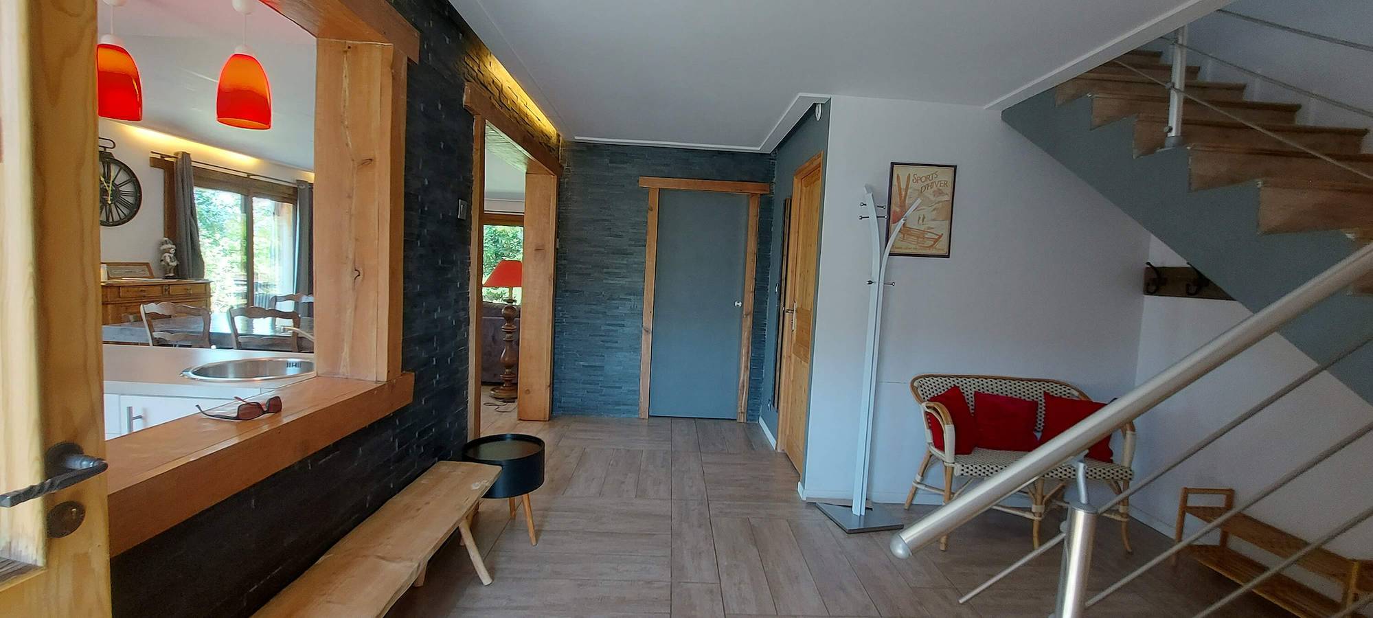 Morzine: panoramic, south-facing, comfortable chalet in Morzine, Les Portes du Soleil