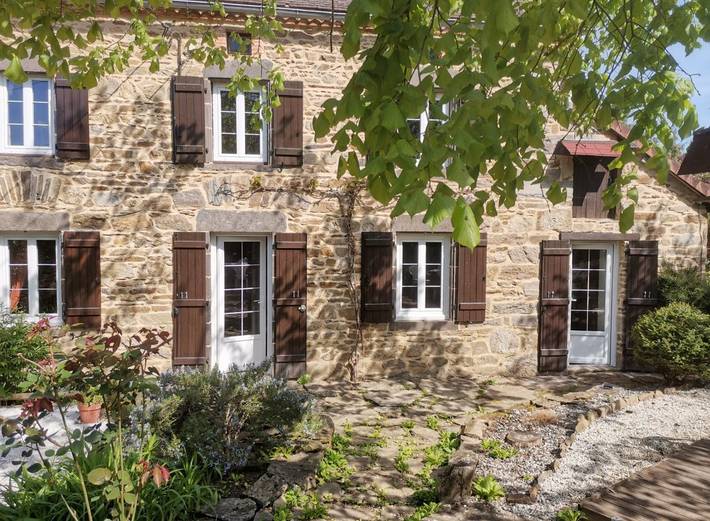 Gîte pour 7 personnes, avec terrasse et jardin à Saint-Rémy-de-Blot