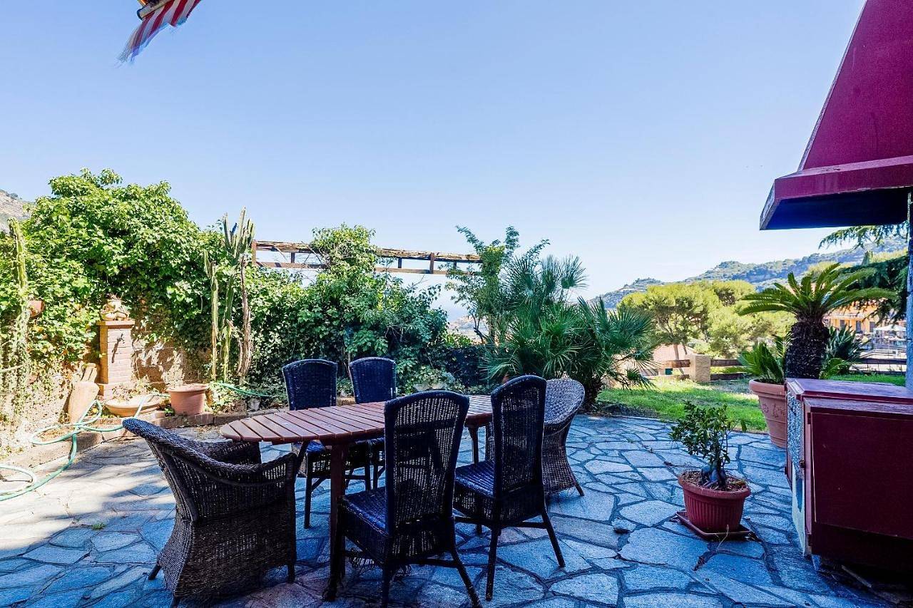 Villa Tamagna - Swimming Pool, Barbeque, Garden in Ventimiglia, Ligurische Küste