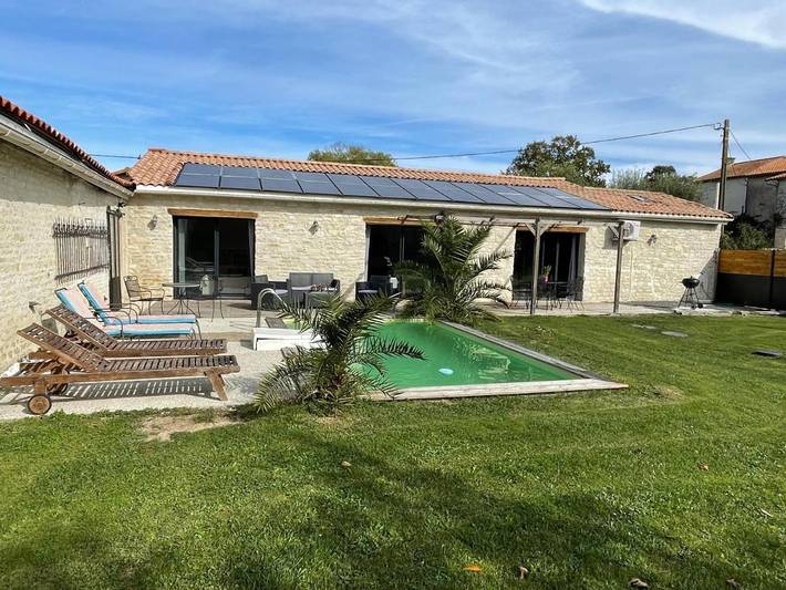 Location de vacances pour 6 personnes, avec jardin et bassin pour enfant ainsi que piscine et vue, animaux acceptés à Marigny (Deux-Sèvres) - 2