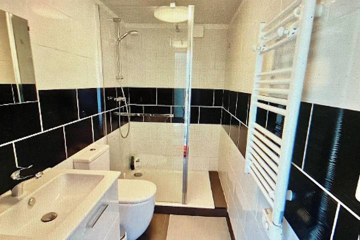 Ganze Wohnung, Escapade Urbaine: 2 Bedrooms, Ideally Located in Peymeinade, Mittelmeerküste (Frankreich)