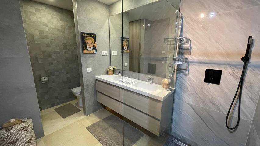 Casa rural para 4 personas, con jacuzzi además de jardín y piscina en Casares - 4