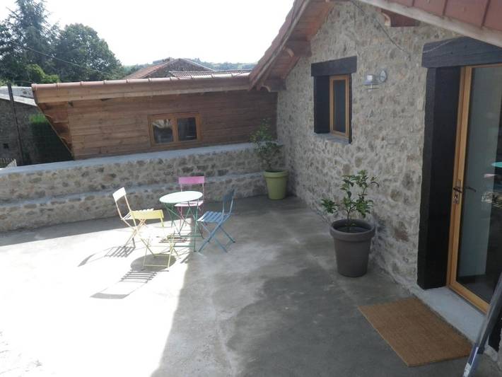 Gîte pour 4 personnes, avec vue et terrasse, animaux acceptés dans Saint-Victor-sur-Loire