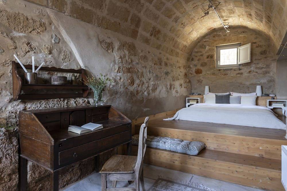 Experience Awarded Architecture and Heritage at Casa Antica in Stoupa, Mani Peninsula