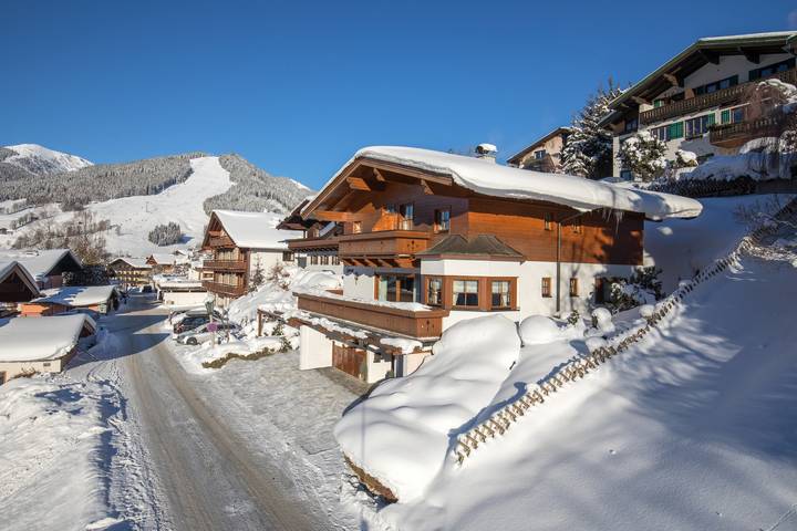 Ferienwohnung für 8 Personen, mit Balkon und Terrasse in Saalbach-Hinterglemm-Leogang - 4