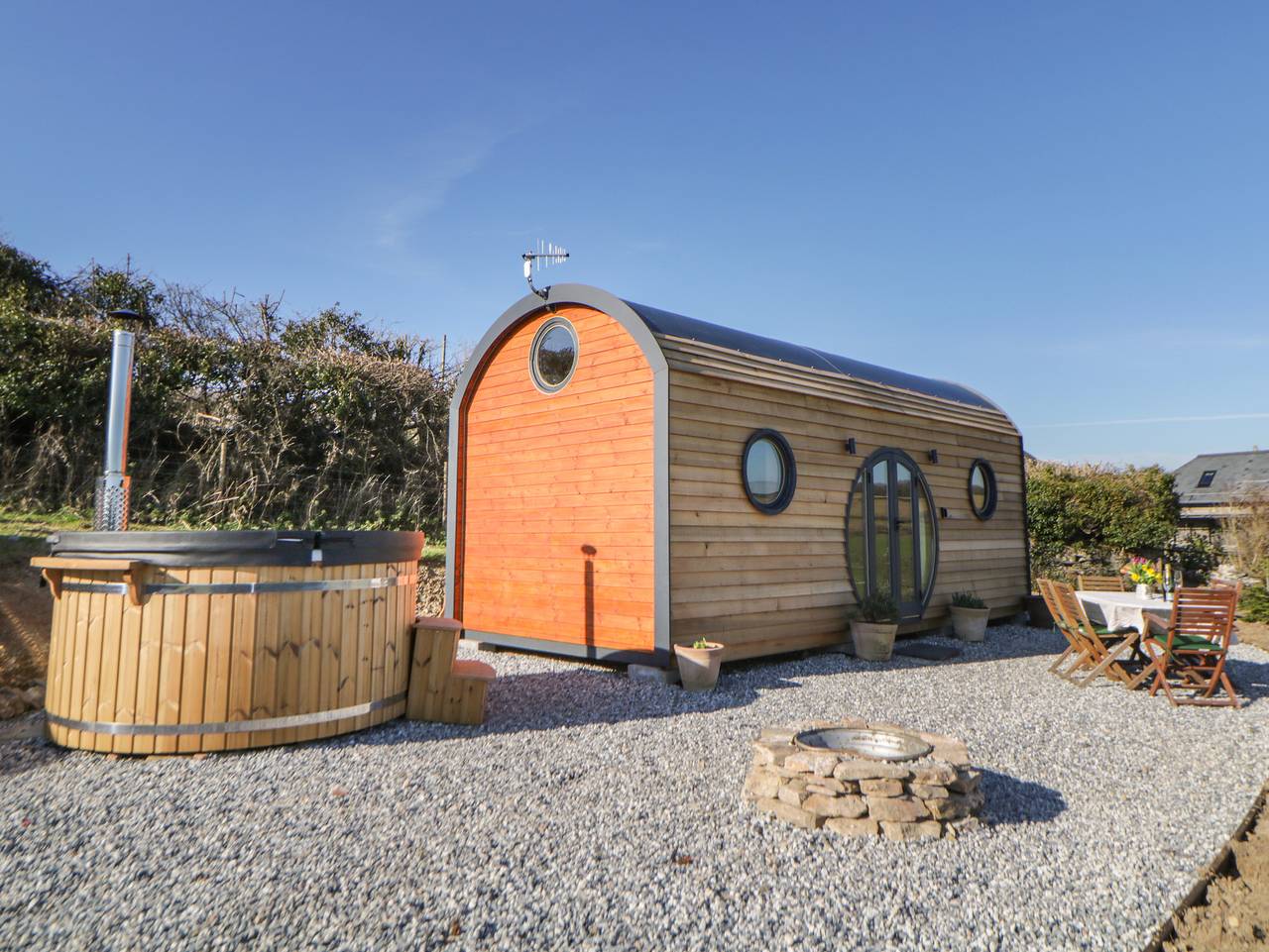 Hut for 4 People in Holbeton, Devon