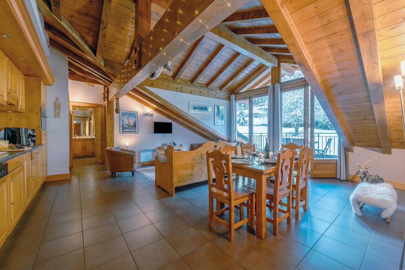 Entire apartment, V Loriaz 44: Beside Ski Lift; Pool, Sauna & Gym in Vallorcine, Bonneville region
