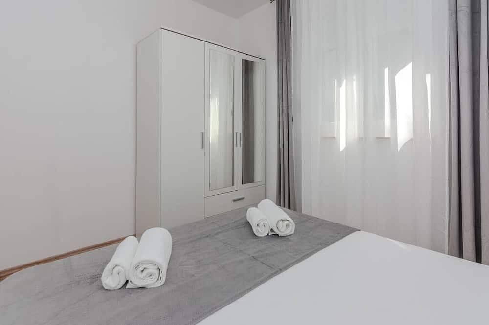Holiday house Privlaka for 1 - 6 persons with 2 bedrooms - Holiday home in Privlaka, Zadar