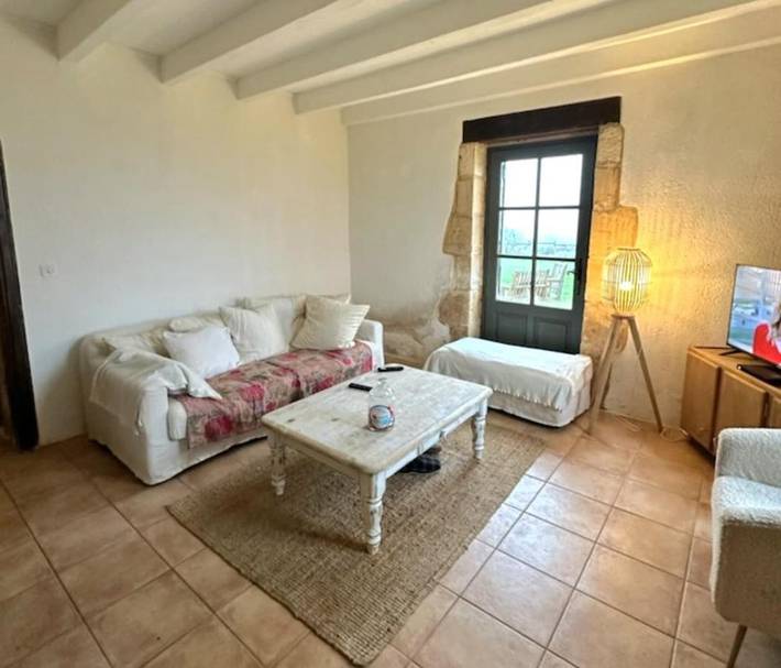Location de vacances pour 8 personnes, avec terrasse et jardin à Beaumont-du-Périgord