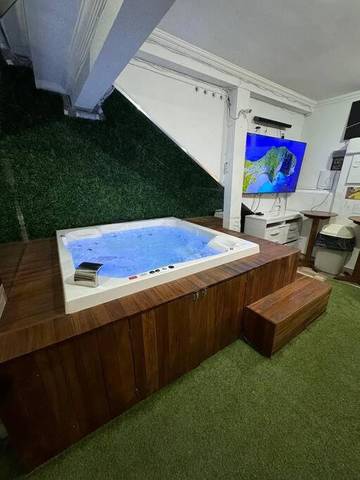 Gîte pour 2 personnes, avec jacuzzi dans Venda Nova