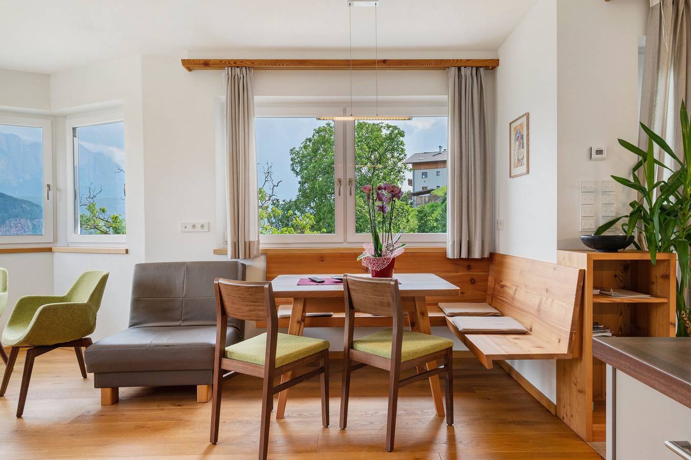 Appartamento intero, Appartamento 'Pferscher - Apt Nussbaum' con vista montagna, terrazza comune e Wi-Fi in Barbiano, Alpi Sarentine