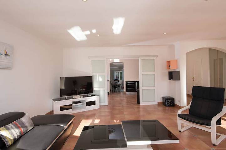 Location de vacances pour 12 personnes, avec jardin et jacuzzi à Carnoux-en-Provence - 3