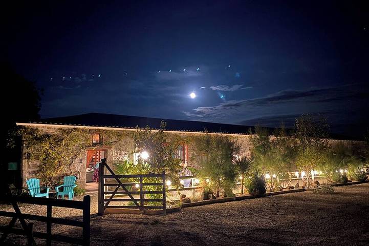 Location de vacances pour 6 personnes, avec terrasse et jardin, animaux acceptés à Le Bernard