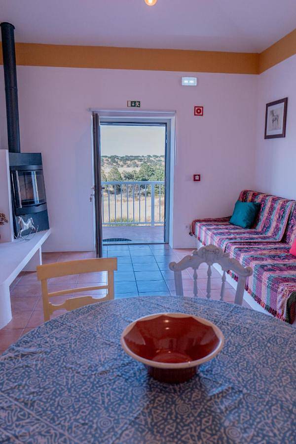 Location de vacances pour 4 personnes, avec vue et vue sur le lac ainsi que piscine et jardin dans Almodôvar - 3