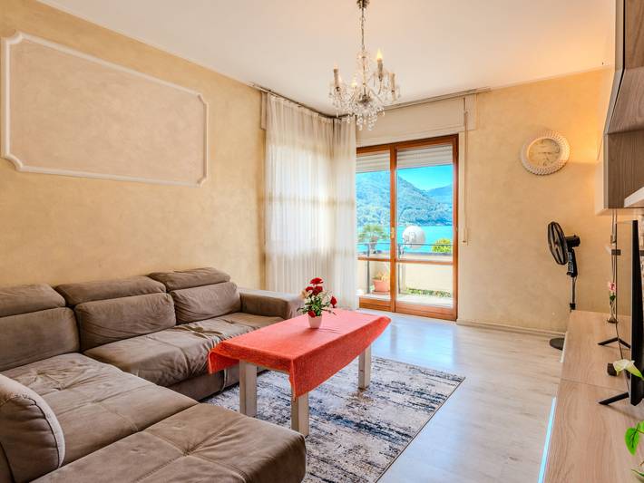 Ferienwohnung für 4 Personen, mit Balkon und Terrasse sowie Seeblick in Gemeinde Porlezza - 2