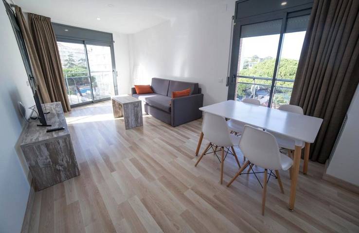 Apartamento de vacaciones para 10 personas, con terraza además de vistas y piscina - 1