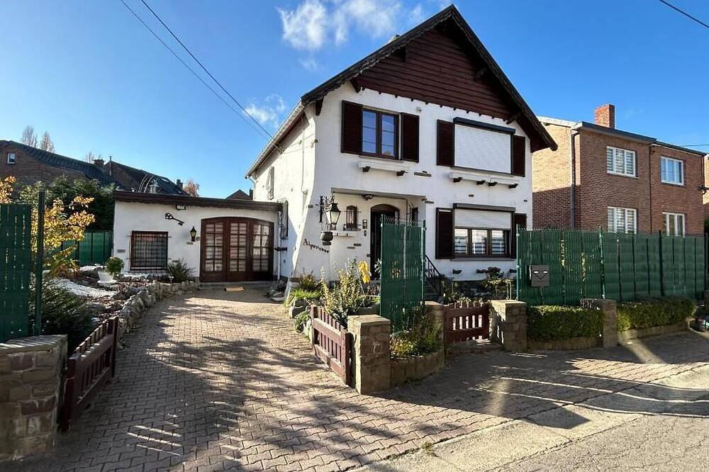Appartement entier, Apartchrisbea Hébergement géré par un particulier in Namur, Région de Namur