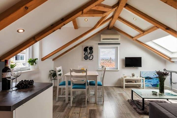 BnB für 2 Personen, mit Terrasse und Garten sowie Ausblick, mit Haustier in Split