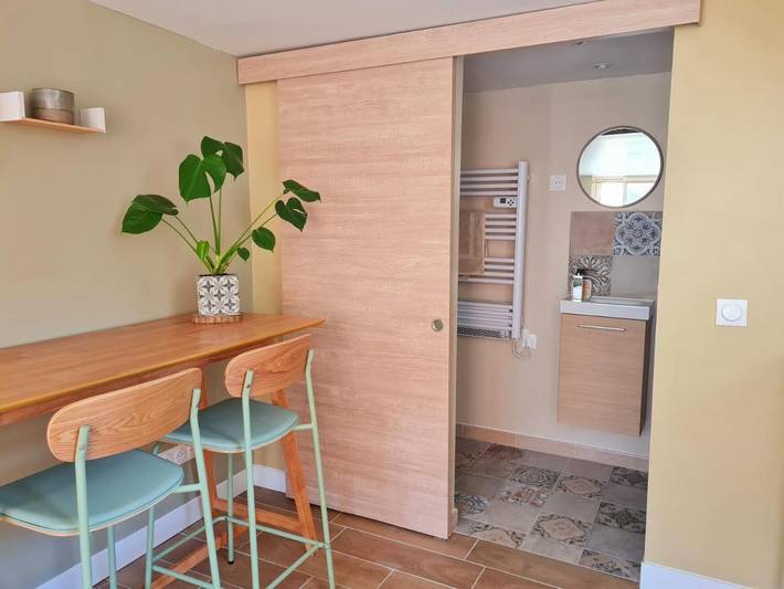 Gîte pour 2 personnes, avec terrasse à Bron - 2