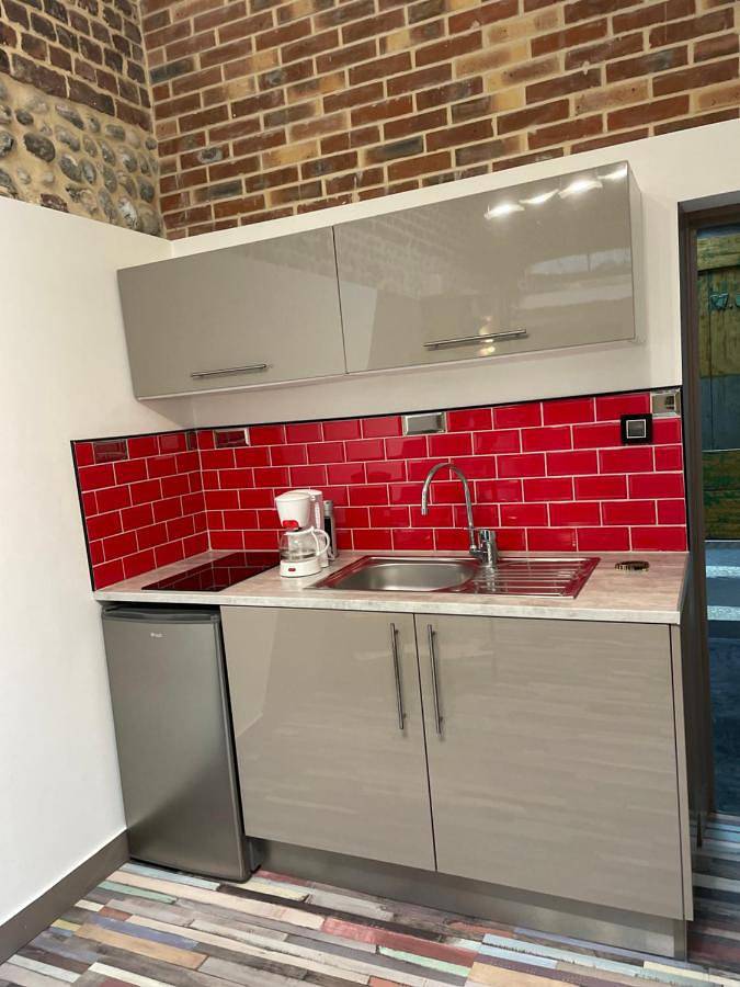Deluxe Room (2 Adults + 1 Child) in Dieppe, Dieppe en omgeving