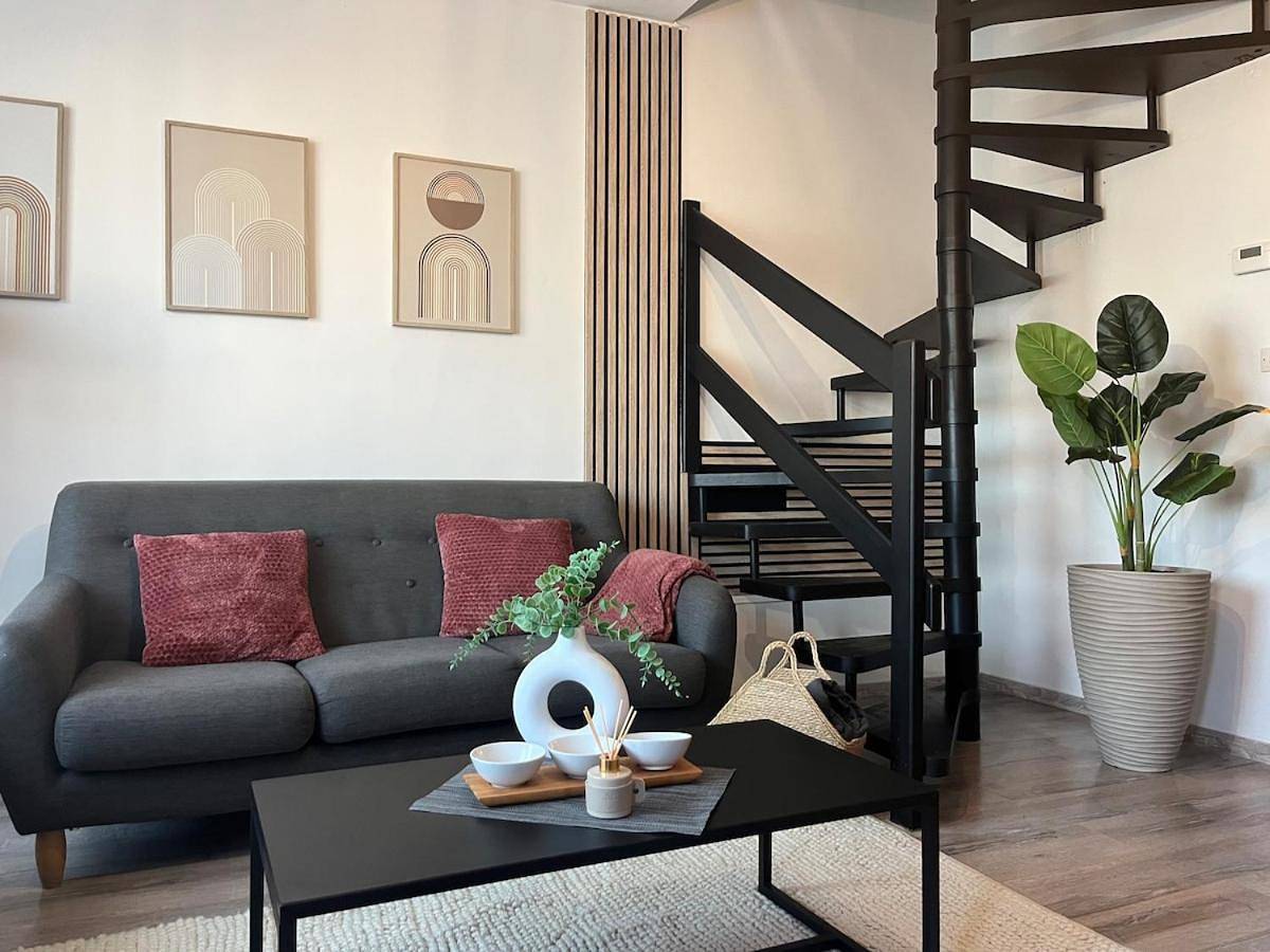 Appartement entier, Two-Bedroom Apartment in Saint-Amand-les-Eaux, Région de Valenciennes