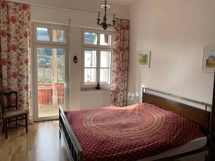 Ferienwohnung für 4 Personen, mit Balkon und Garten in Zell (Mosel)
