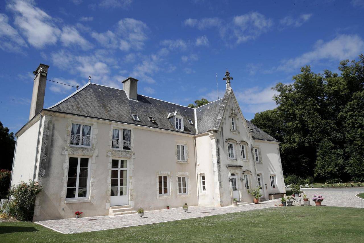 Double Room in Donnemain-Saint-Mamès, Région de Châteaudun