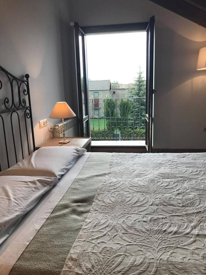 Maison d’hôte pour 30 personnes, avec Terrasse et Jardin à Jaca