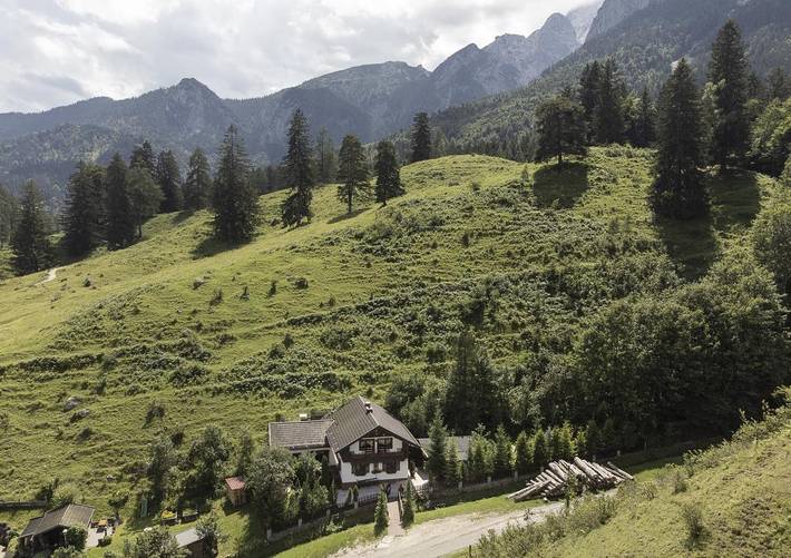 Ferienwohnung für 4 Personen, mit Balkon/Terrasse und Garten am Eibsee