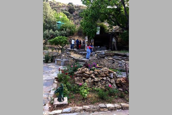 Casa rural para 5 personas, con Terraza además de Jardín y Piscina en Vega de Granada - 2