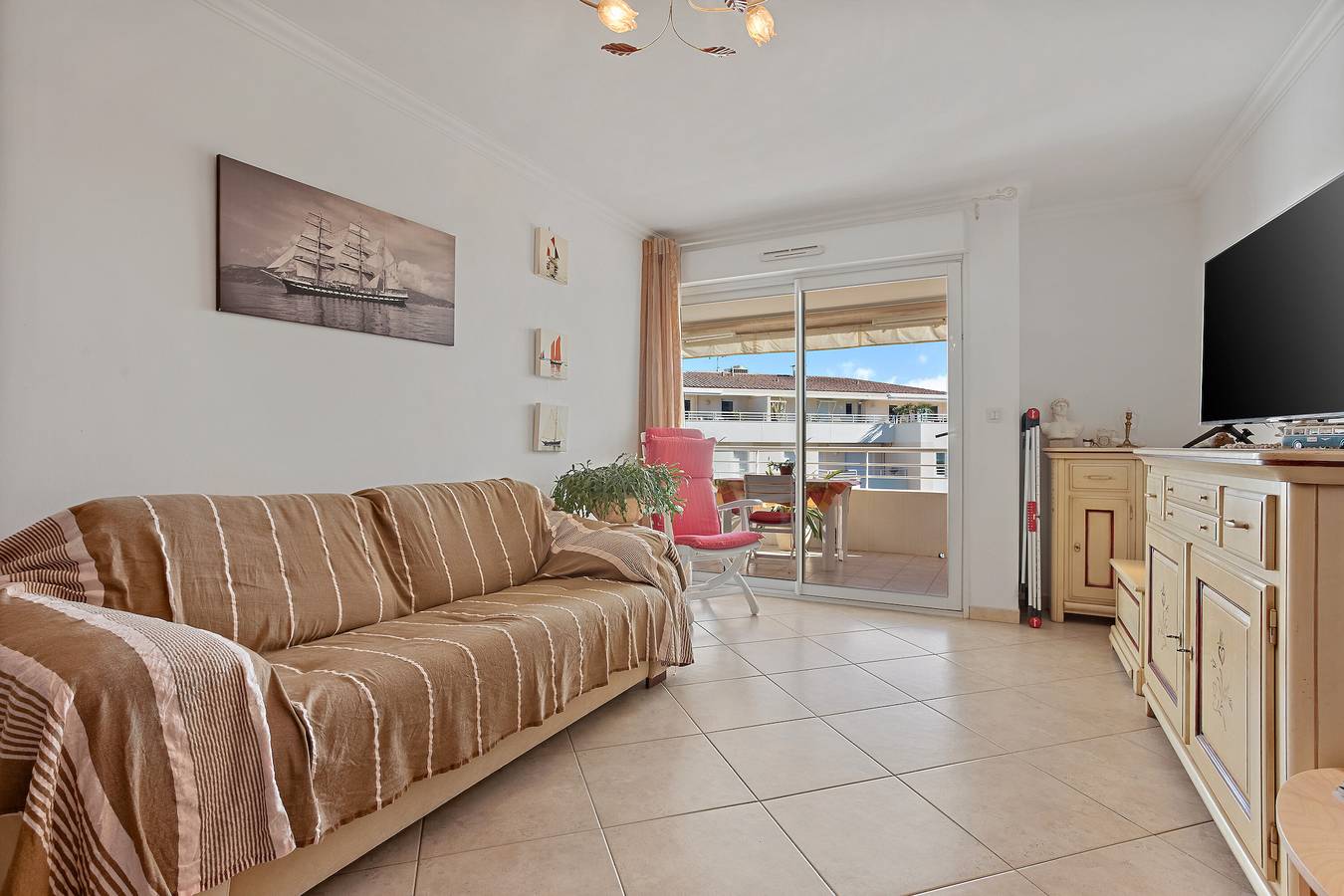 Appartamento intero, Appartamento "Petit Paradis" con piscina condivisa, Wi-Fi e aria condizionata in Cavalaire-sur-Mer, Draguignan e dintorni