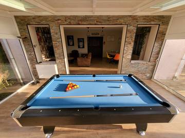 Gîte pour 10 personnes, avec terrasse et jardin à Eu