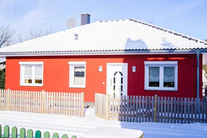 Ferienhaus für 4 Personen, mit Garten und Terrasse, mit Haustier in Kröslin
