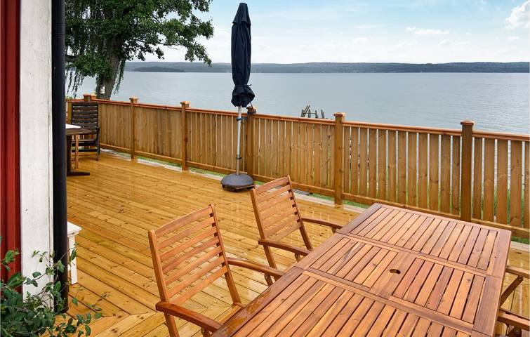 Ferienhaus für 6 Personen, mit Terrasse und Garten sowie Sauna in Östergötland - 3