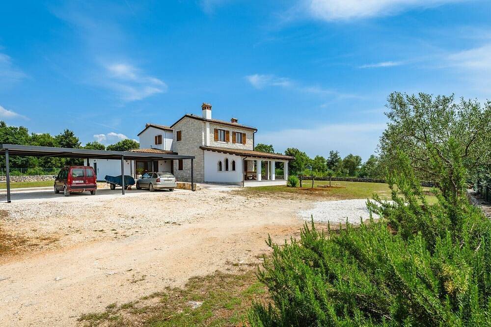 Villa Lera - villa in the perfect location near the beach in Rovinj, with numerous sports and wellness facilities in Rovinj, Rovinj region