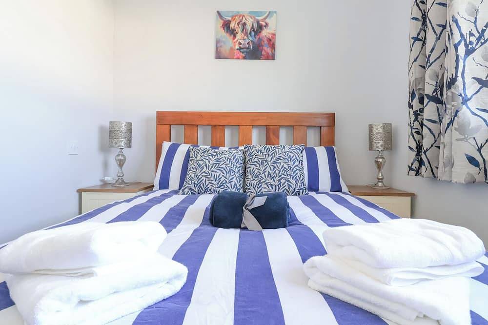 Atlantic Escape, pet friendly, with pool in Widemouth Bay in Widemouth Bay, Pentire Point - Widemouth