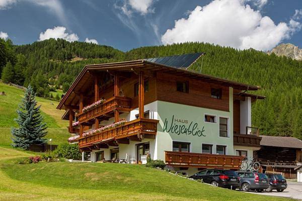 Ferienwohnung für 3 Personen, mit Balkon und Sauna im Ötztal