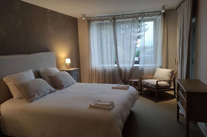 Location de vacances pour 8 personnes, avec jacuzzi à Saint-Sylvestre-sur-Lot - 2