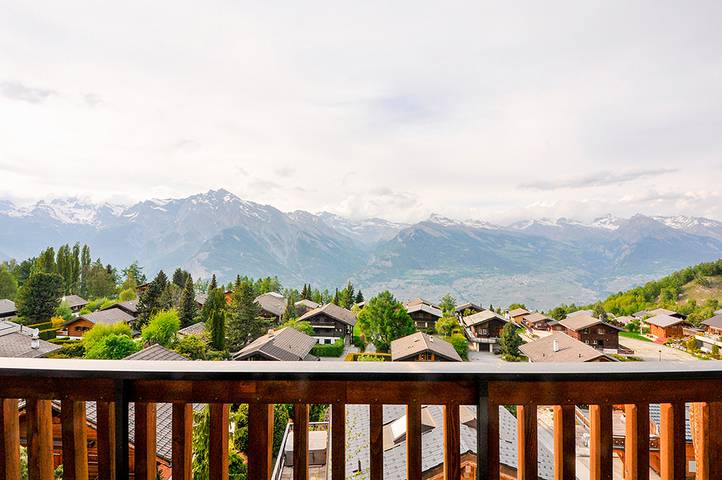 Ferienhaus für 8 Personen, mit Balkon und Ausblick im Wallis - 2