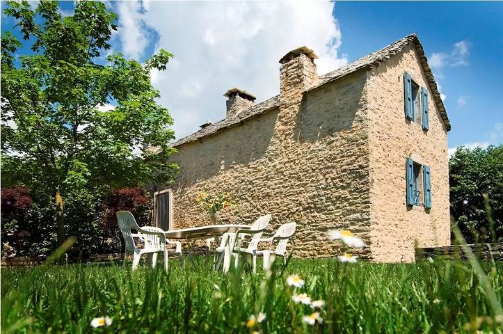 Gîte pour 7 personnes, avec jardin et piscine